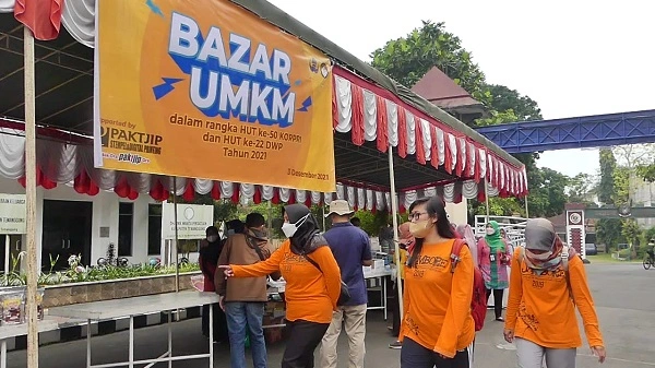 produk-lokal-temanggung-di-bazar-umkm-dalam-rangka-hut-ke-50-korpri