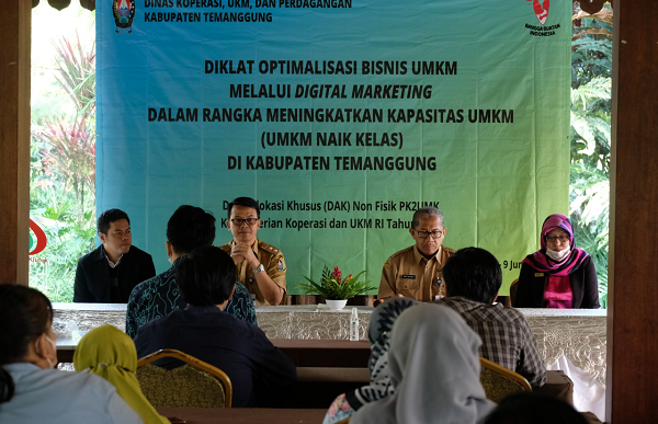 Diklat Optimalisasi Bisnis UMKM Melalui Digital Marketing. Image by MC Temanggungkab.go.id